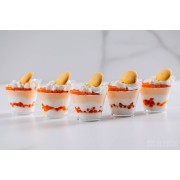 szkłopodobne pojemniczki na deserki