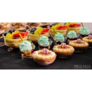 Małe pojemniki plastikowe na deser