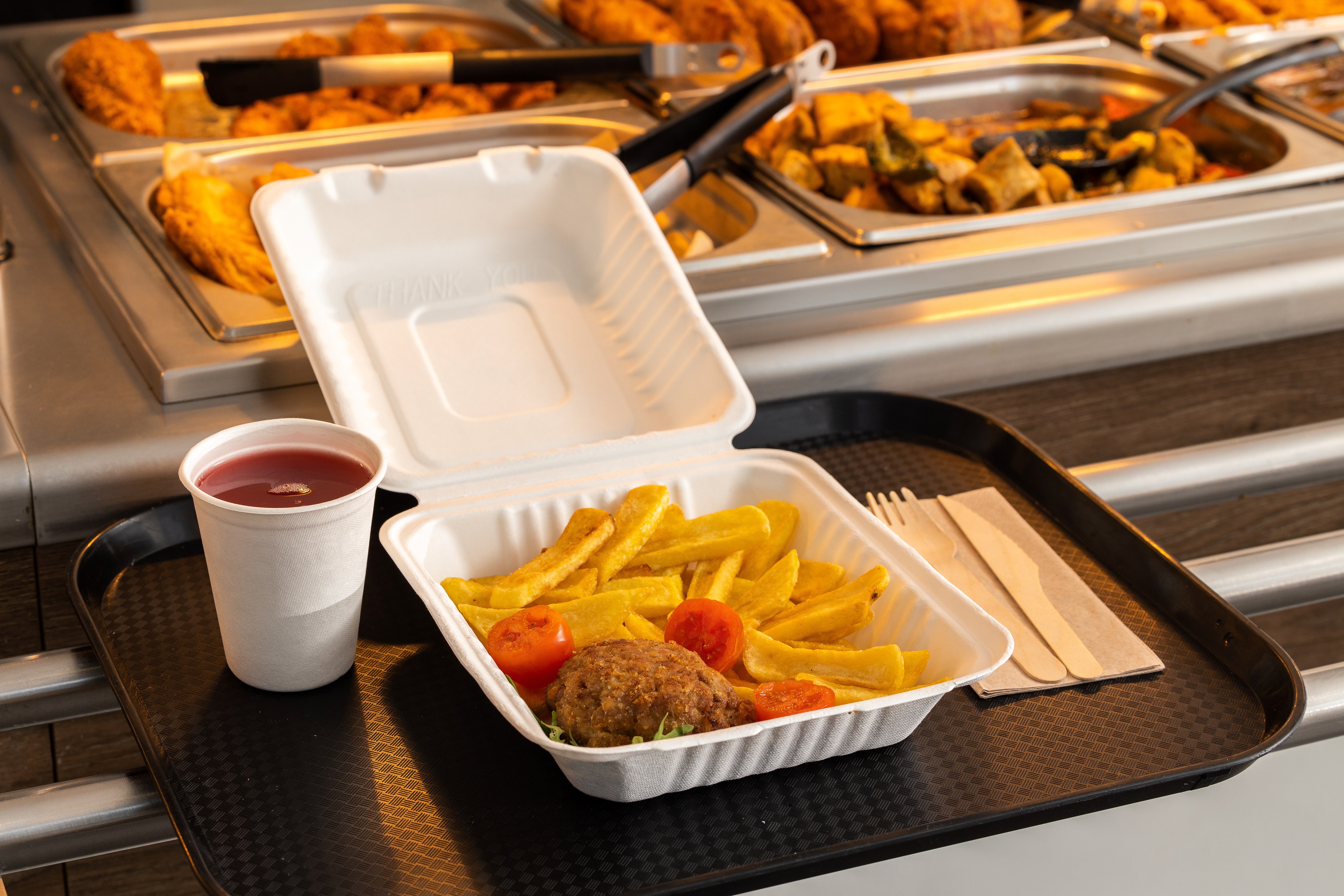 MENUBOXY  Z TRZCINY CUKROWEJ